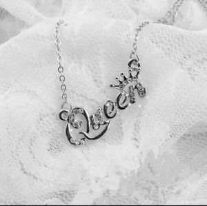 Queen necklace